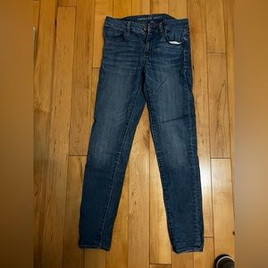 American Eagle skinny jean- size 6- great condition